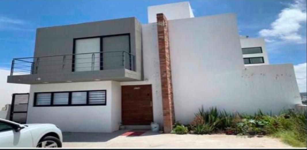 Casa en venta de remate bancario en real de juriquilla